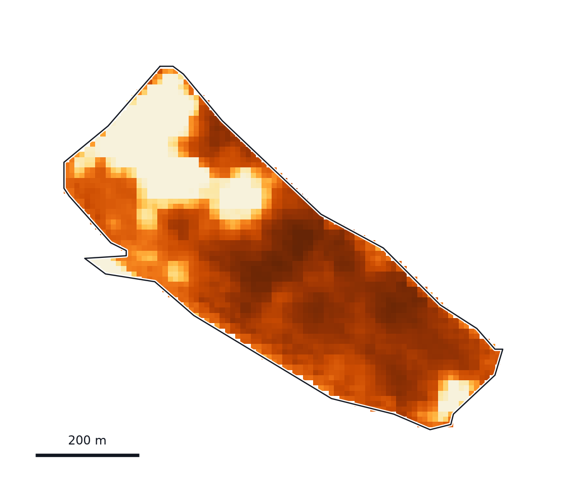 A real winter-wheat field of 25.7 hectares shown as 10 metre yield pixels on the harvest colour ramp; most of the field sits at 8 to 9 tonnes per hectare, with pale patches near 4 to 5, inside a thin boundary outline with a 200 metre scale bar.